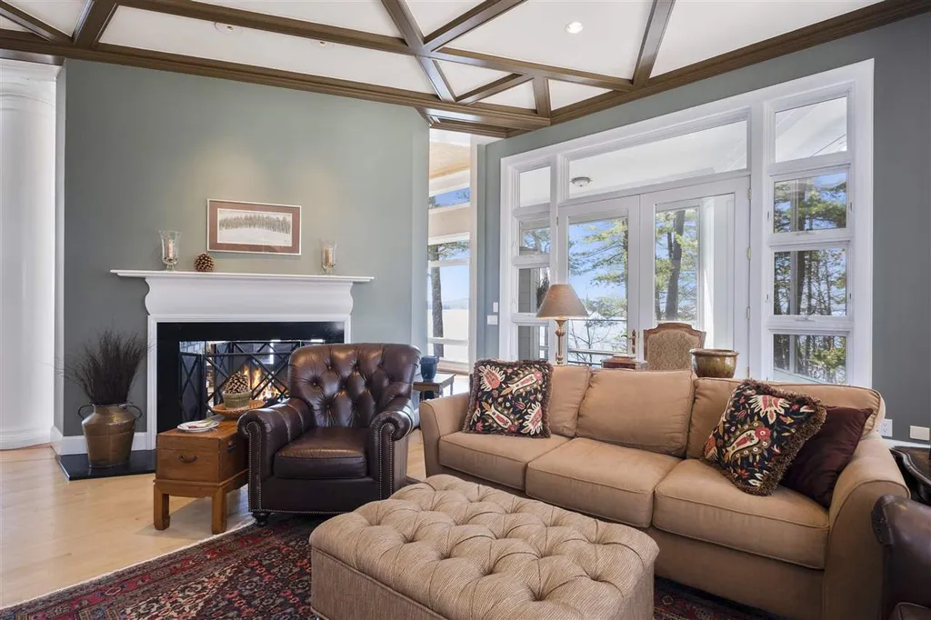 27 Umbrella Point Wolfeboro NH 03894