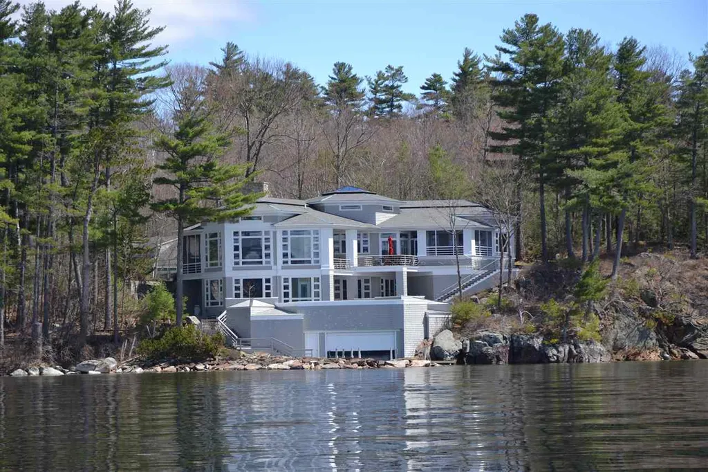 27 Umbrella Point Wolfeboro NH 03894