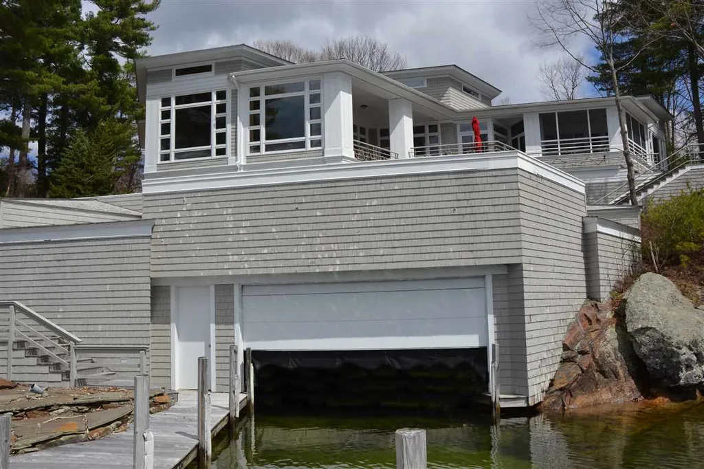27 Umbrella Point Wolfeboro NH 03894