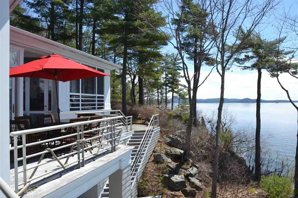 27 Umbrella Point Wolfeboro NH 03894