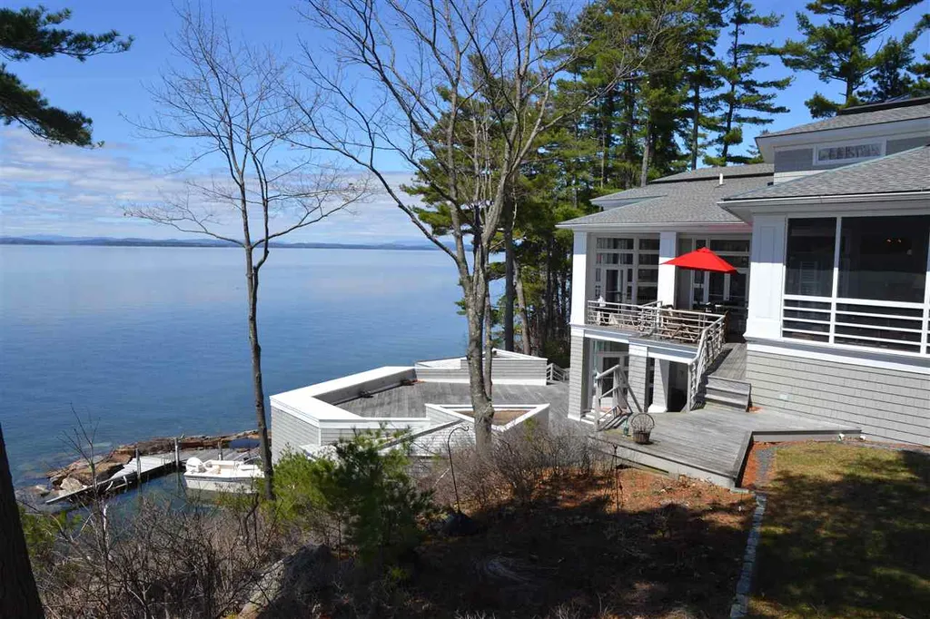 27 Umbrella Point Wolfeboro NH 03894
