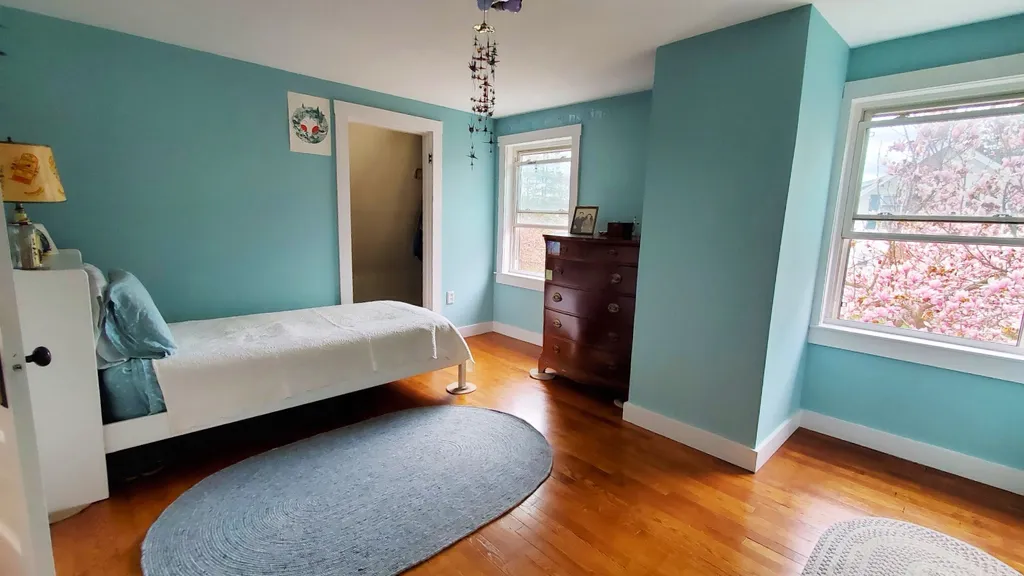 92 Belknap Street Laconia NH 03246