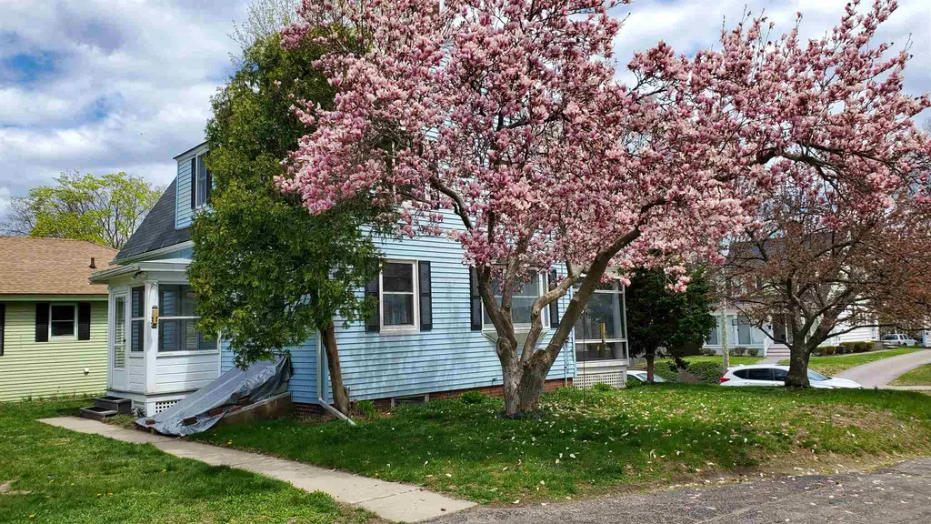 92 Belknap Street Laconia NH 03246
