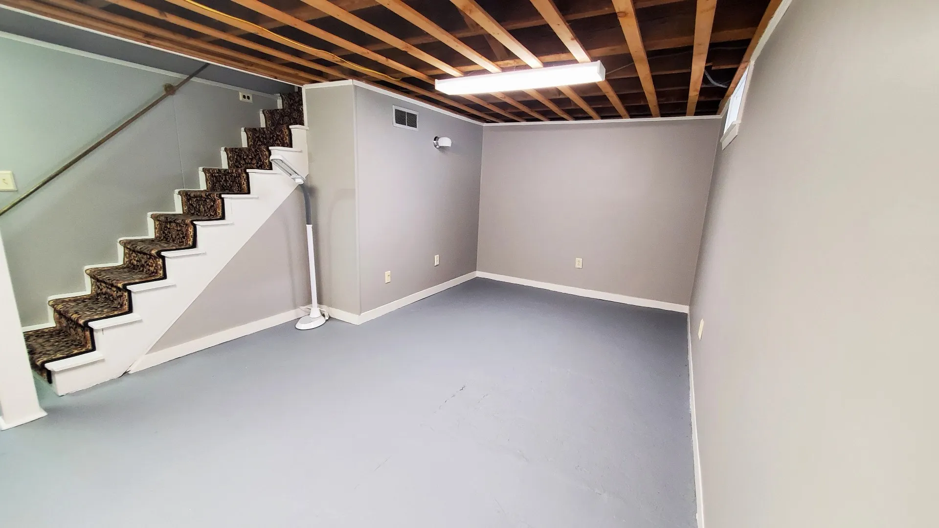 92 Belknap Street Laconia NH 03246