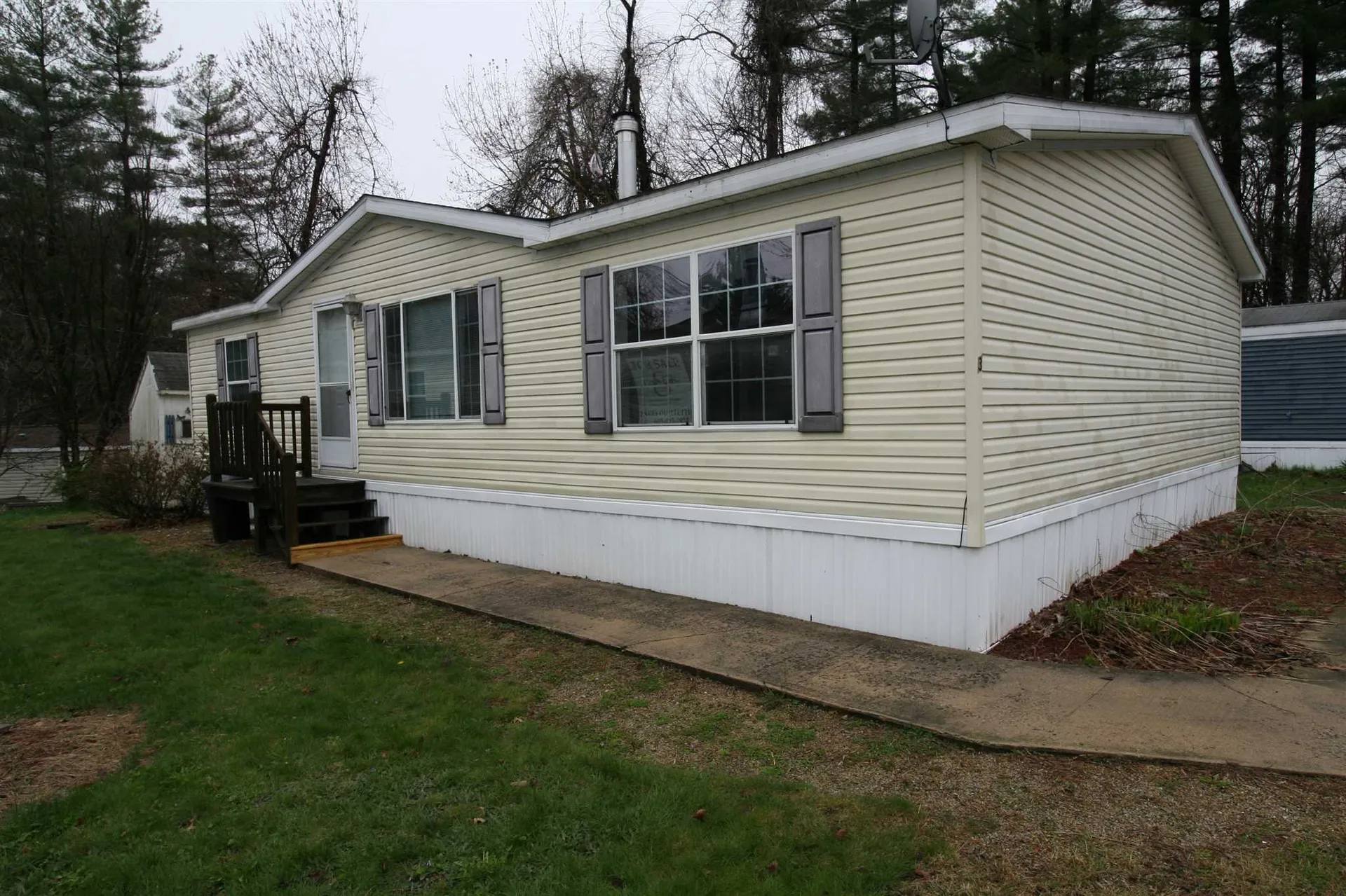 3 Darlene Lane Litchfield NH 03052