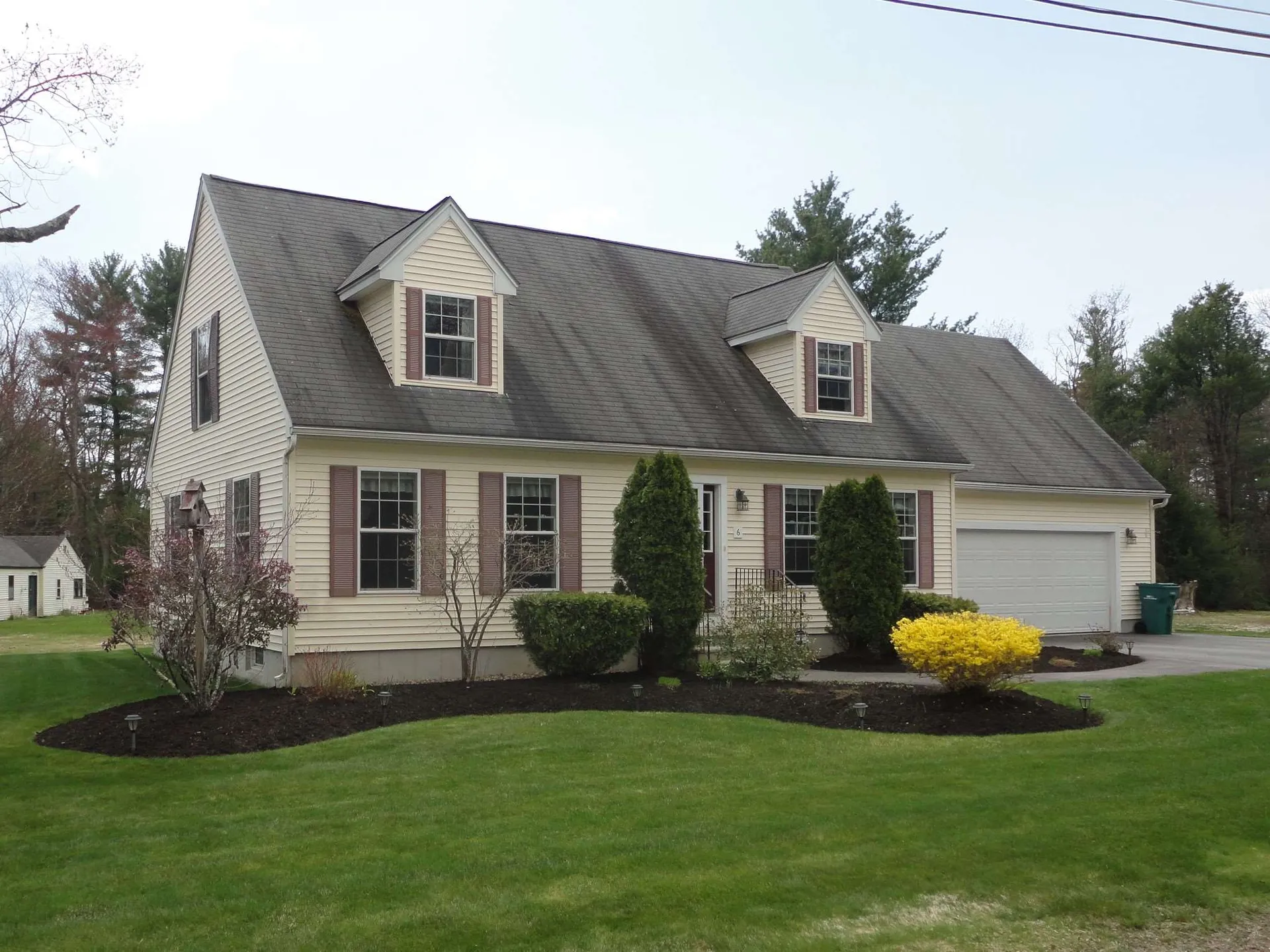 6 Deerfield Court Rochester NH 03868