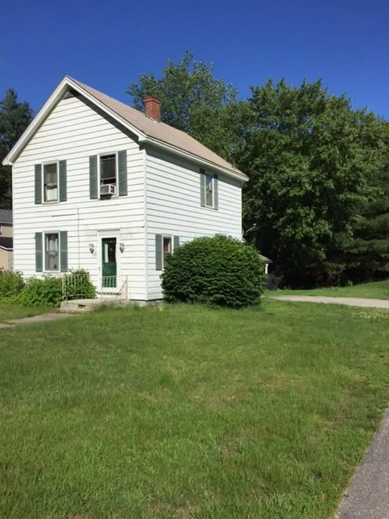 208 North Haverhill Road Kensington NH 03833