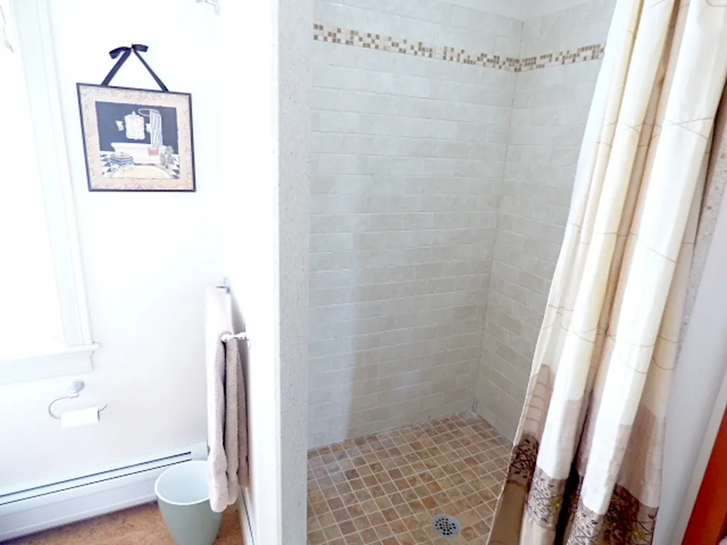 1033 Long Street Webster NH 03303