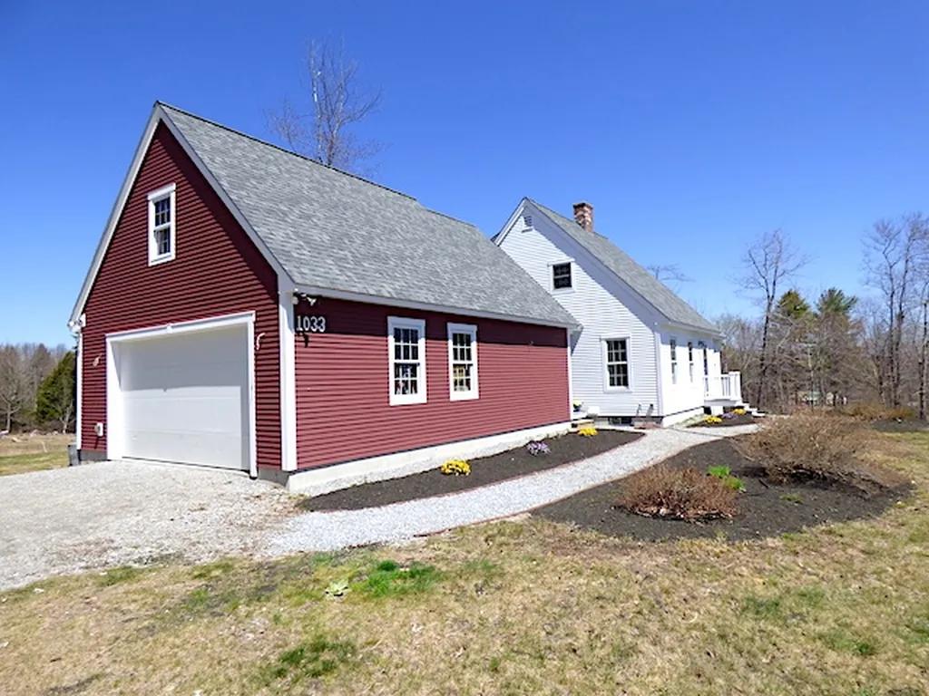 1033 Long Street Webster NH 03303