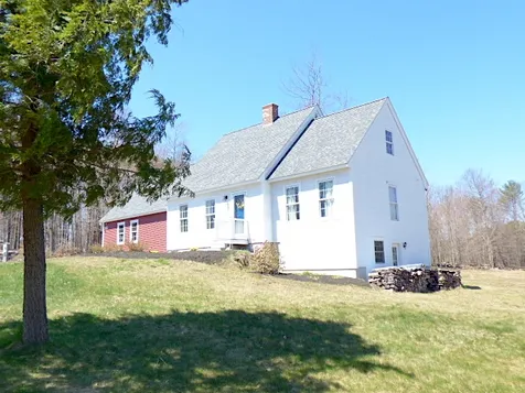 1033 Long Street Webster NH 03303