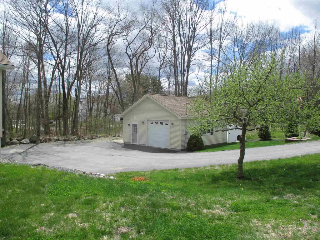 3 Capitol Circle Rochester NH 03867