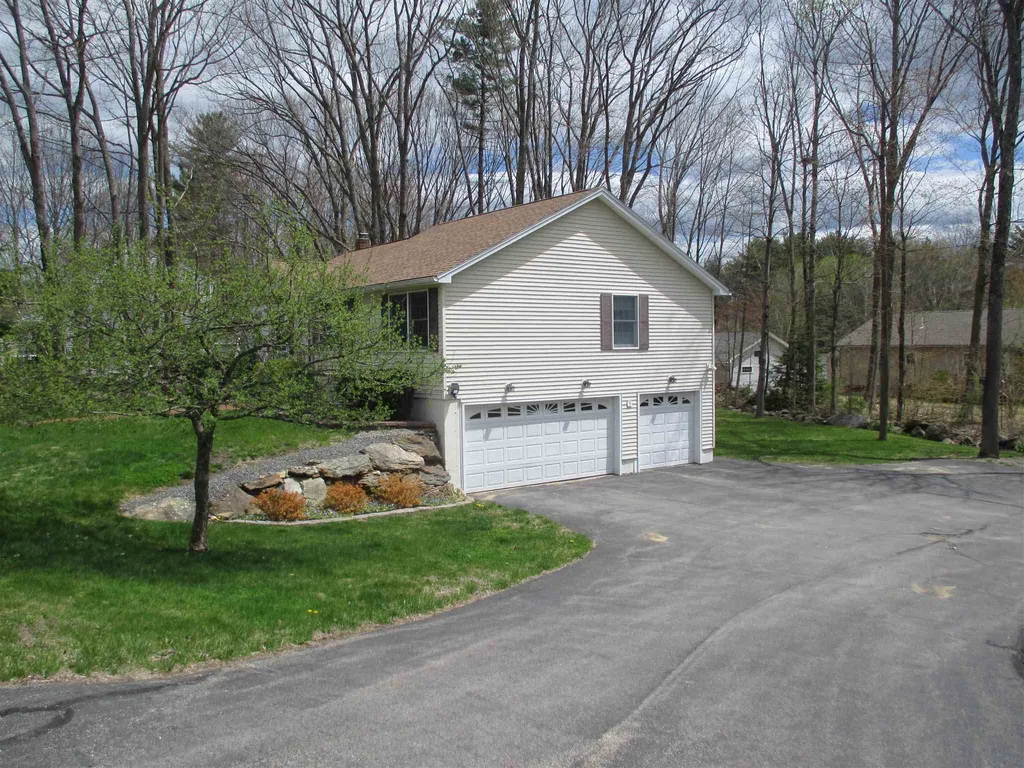 3 Capitol Circle Rochester NH 03867