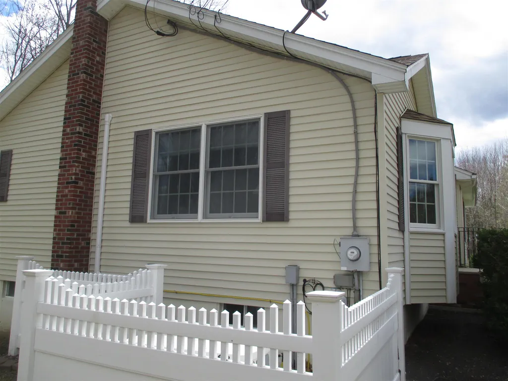 3 Capitol Circle Rochester NH 03867