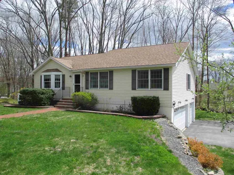 3 Capitol Circle Rochester NH 03867