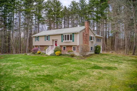 10 Jay Drive Londonderry NH 03053