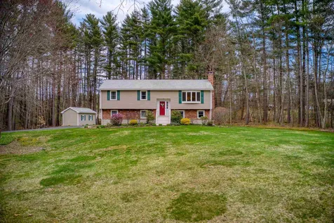 10 Jay Drive Londonderry NH 03053