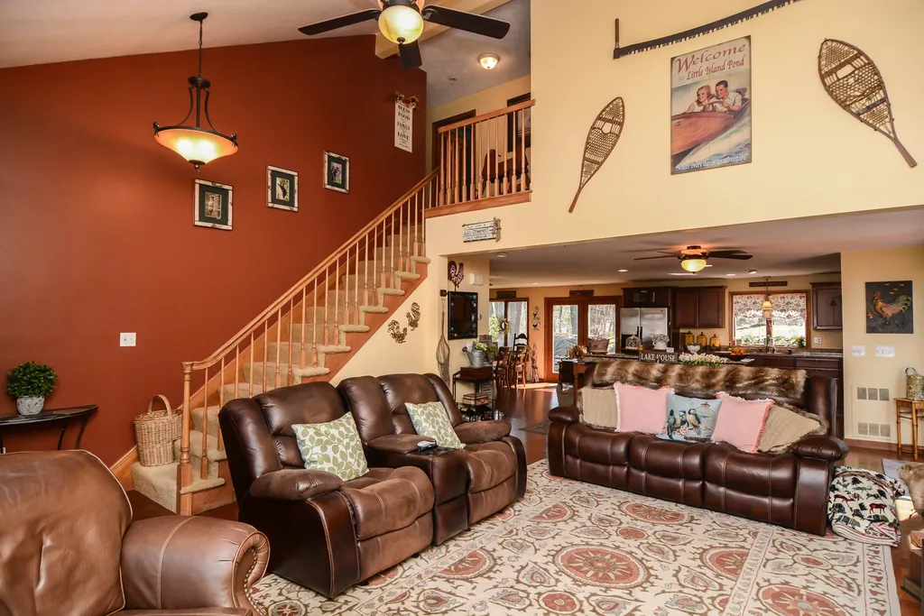 23 Woekel Circle Pelham NH 03076