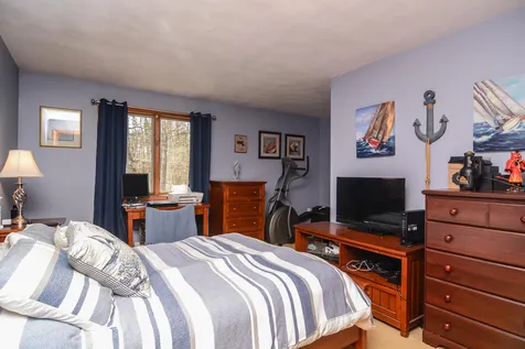 23 Woekel Circle Pelham NH 03076