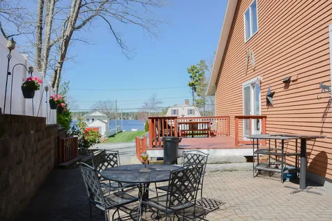 23 Woekel Circle Pelham NH 03076