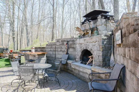 23 Woekel Circle Pelham NH 03076