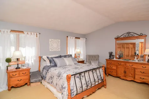 23 Woekel Circle Pelham NH 03076