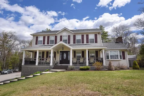 15 Van Buren Circle Goffstown NH 03045
