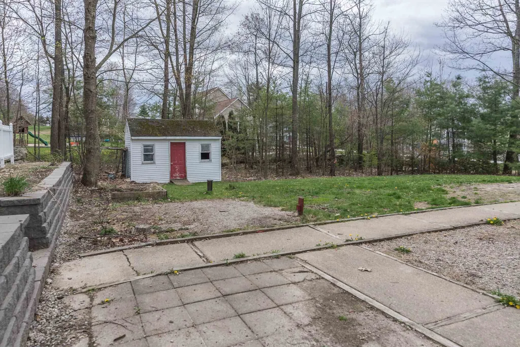 49 Farmer Road Hooksett NH 03106