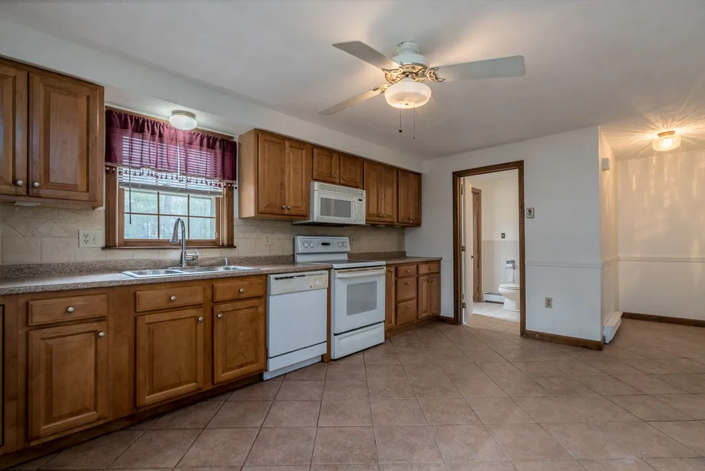 49 Farmer Road Hooksett NH 03106