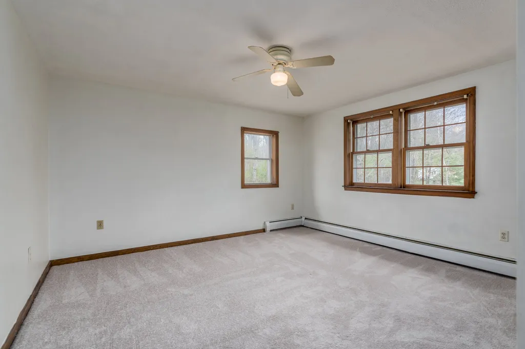 49 Farmer Road Hooksett NH 03106