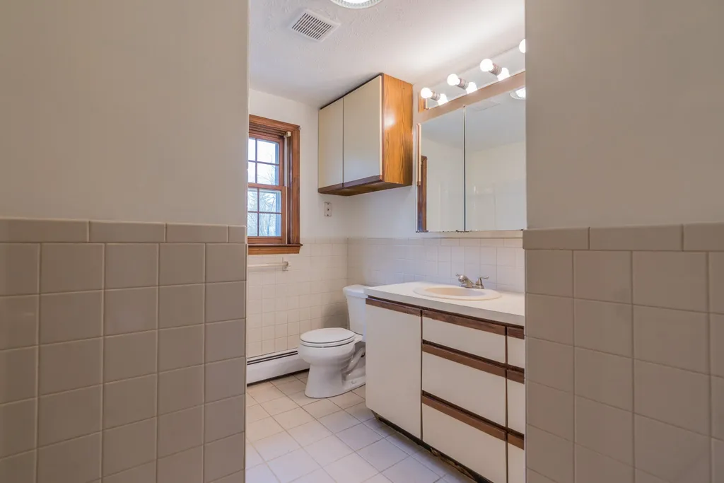 49 Farmer Road Hooksett NH 03106
