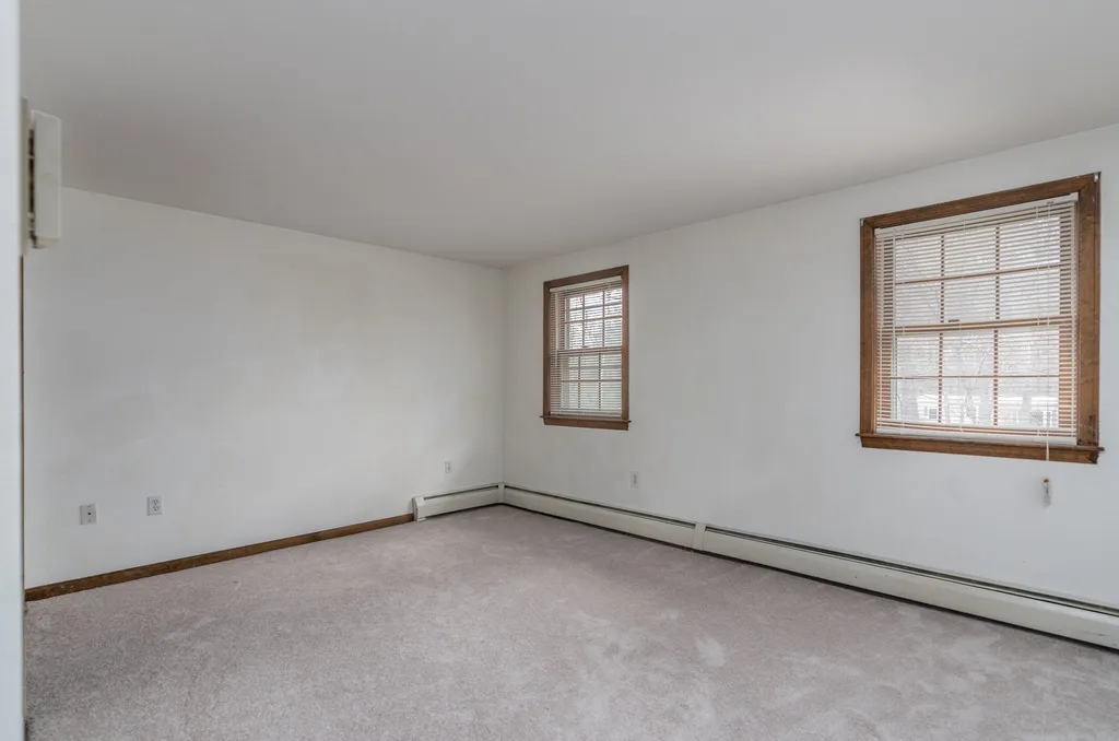 49 Farmer Road Hooksett NH 03106
