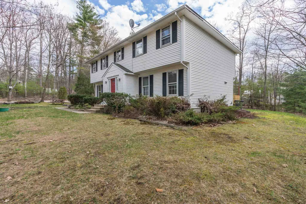49 Farmer Road Hooksett NH 03106
