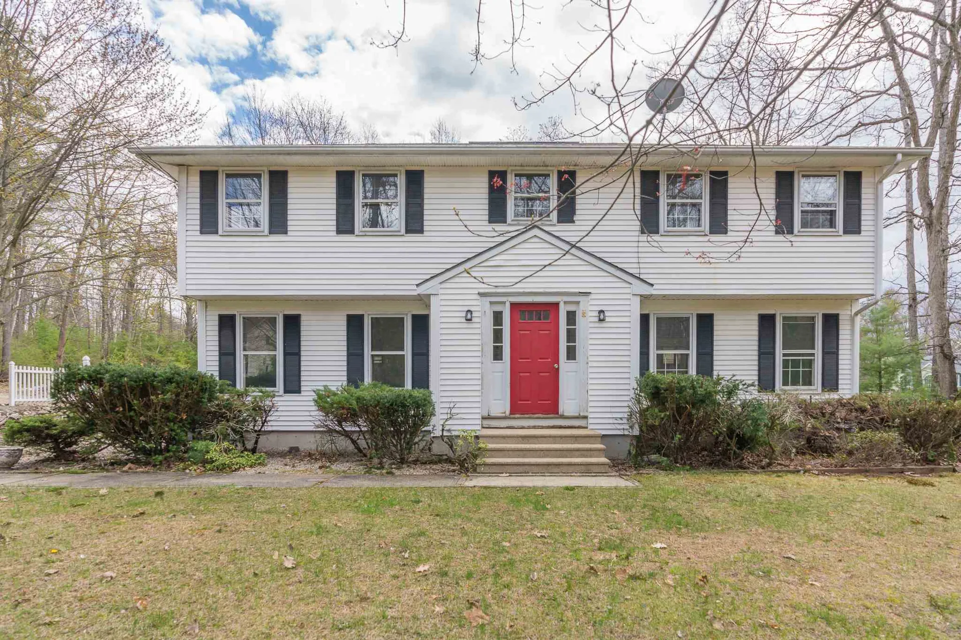 49 Farmer Road Hooksett NH 03106