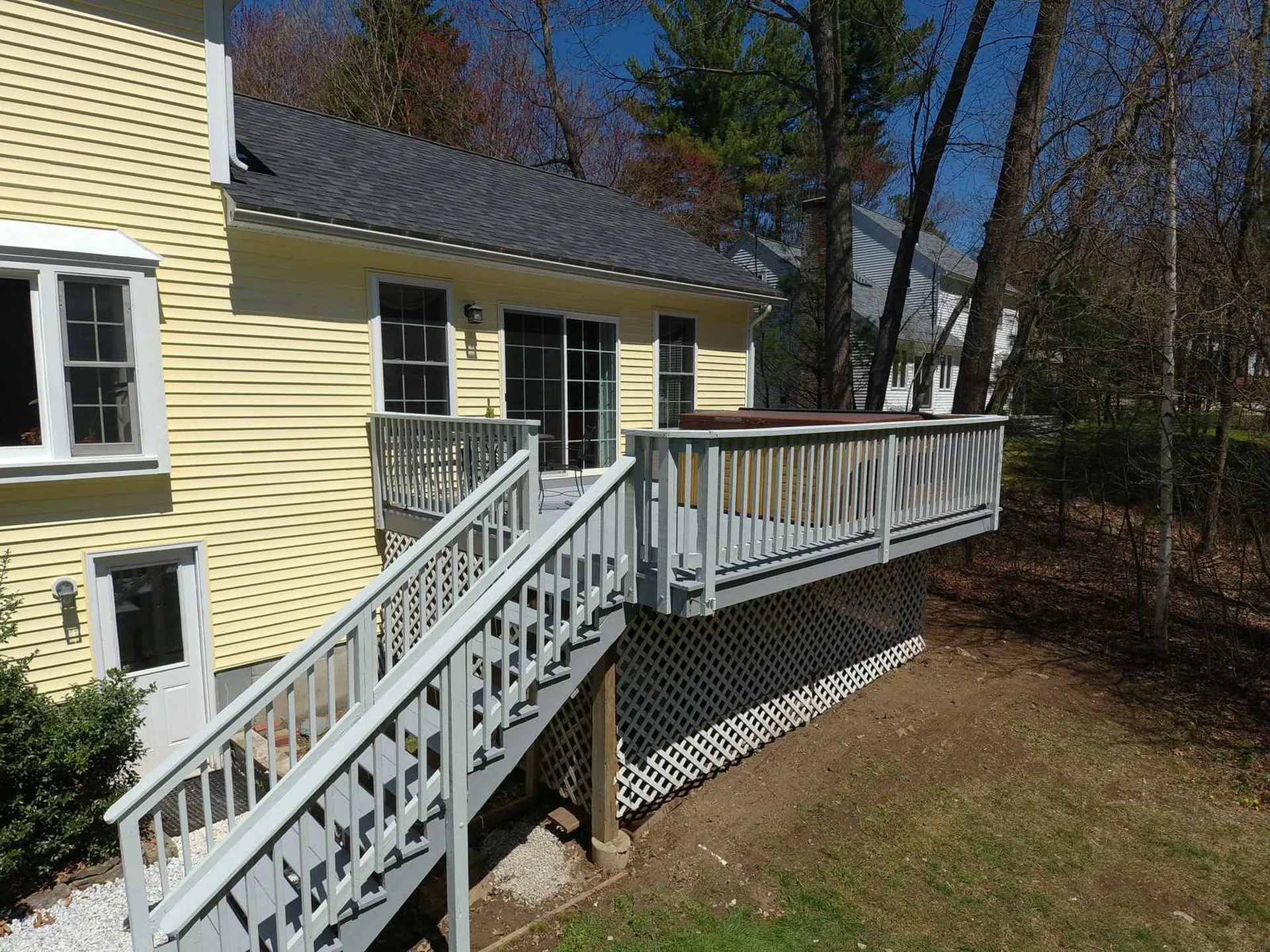 4 King John Drive Londonderry NH 03053