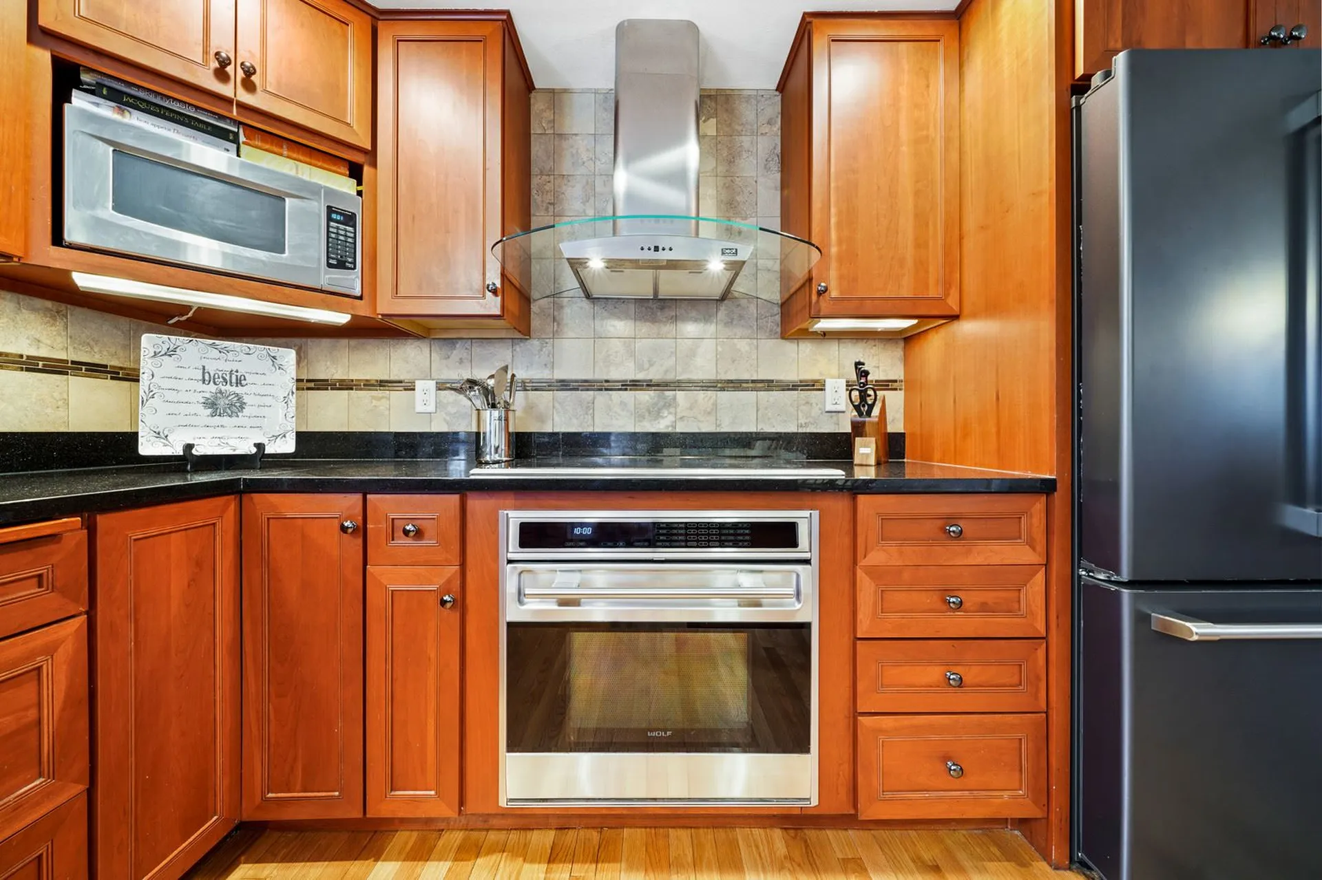 4 King John Drive Londonderry NH 03053