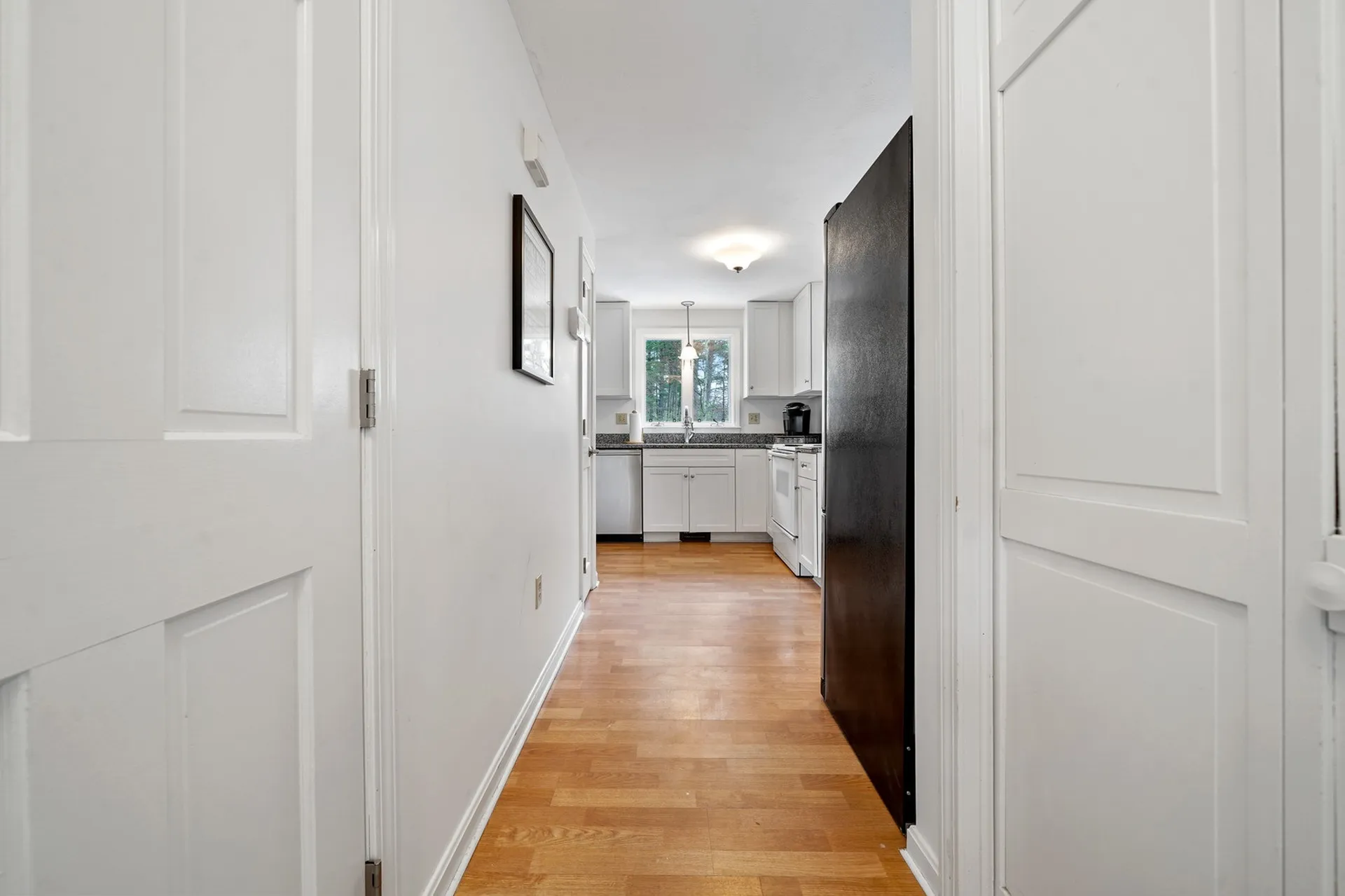4 King John Drive Londonderry NH 03053