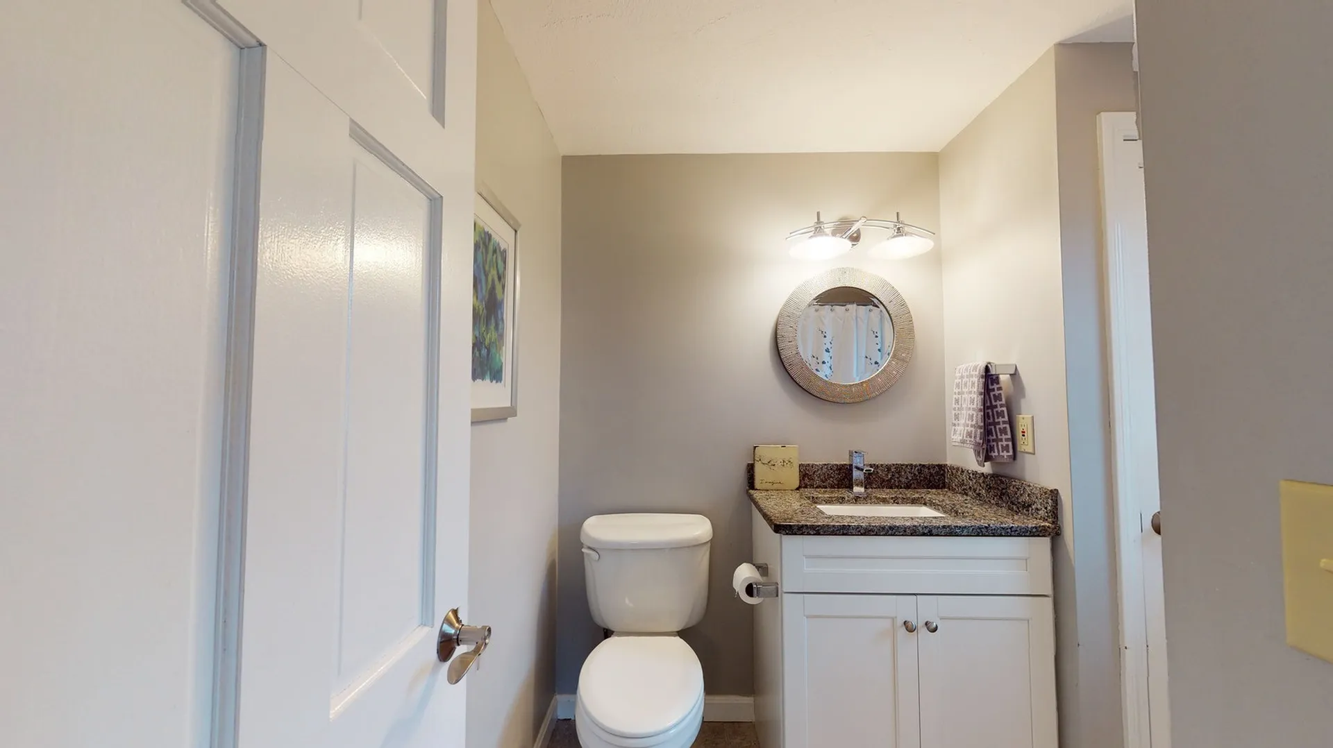 4 King John Drive Londonderry NH 03053