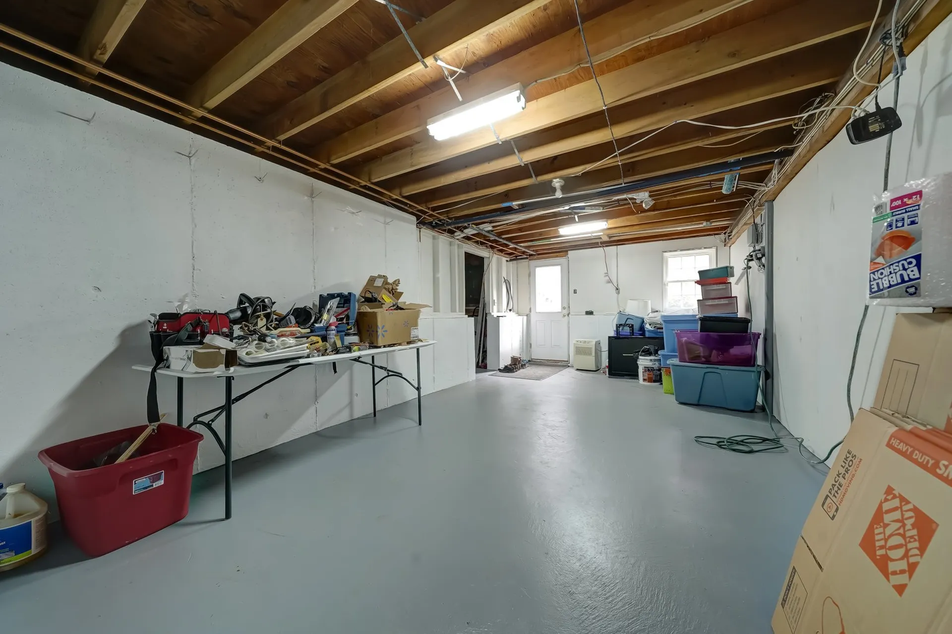 4 King John Drive Londonderry NH 03053