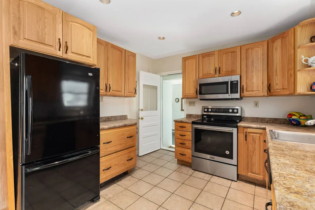 39 Taft Road Portsmouth NH 03801