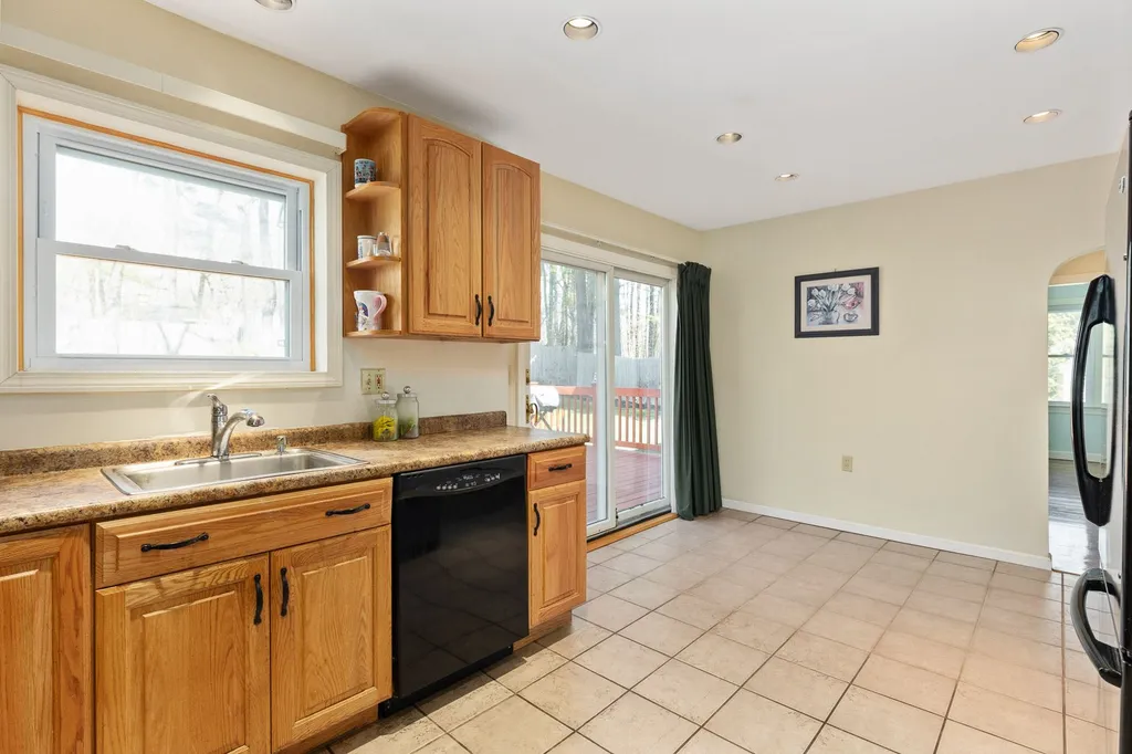 39 Taft Road Portsmouth NH 03801