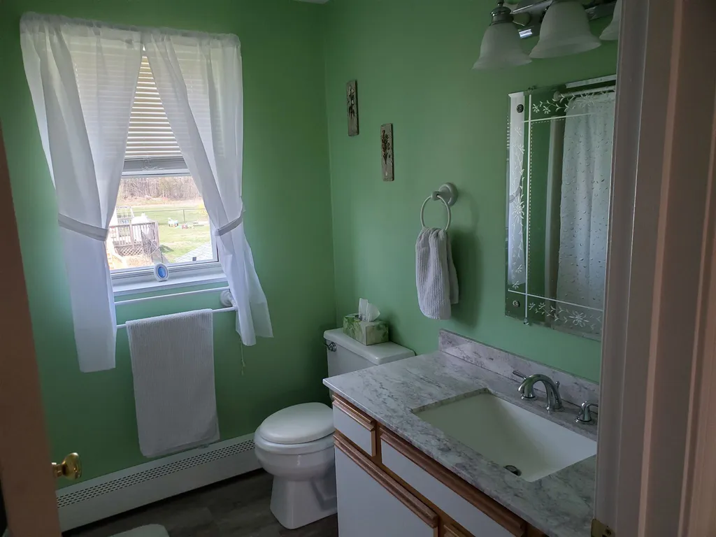 2 Shamrock Lane East Kingston NH 03827