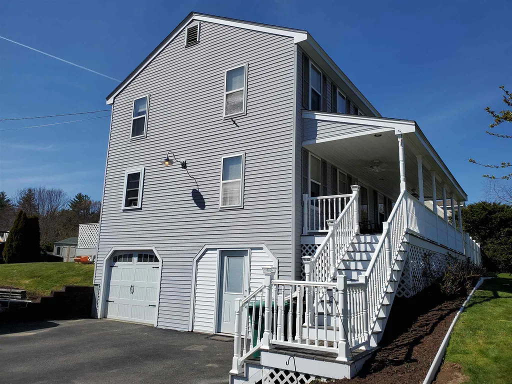 2 Shamrock Lane East Kingston NH 03827