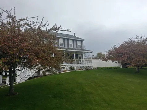 2 Shamrock Lane East Kingston NH 03827