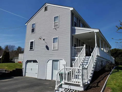 2 Shamrock Lane East Kingston NH 03827