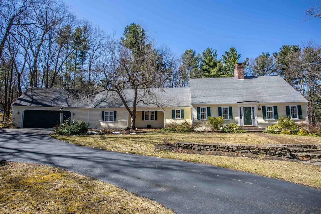 41 Indian Rock Road Nashua NH 03063