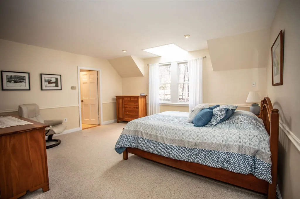 41 Indian Rock Road Nashua NH 03063