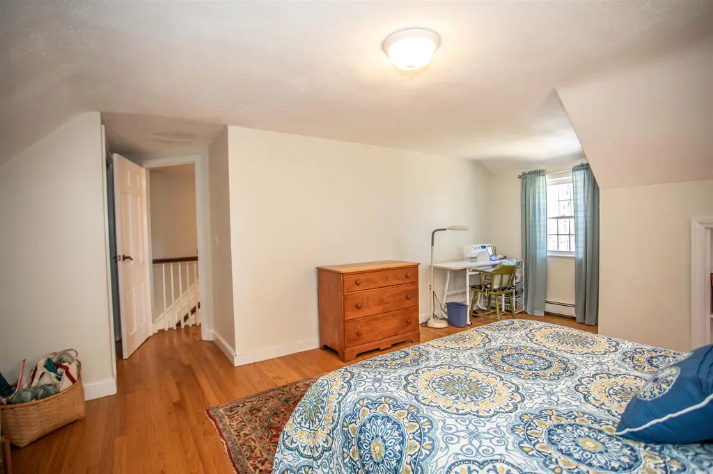 41 Indian Rock Road Nashua NH 03063