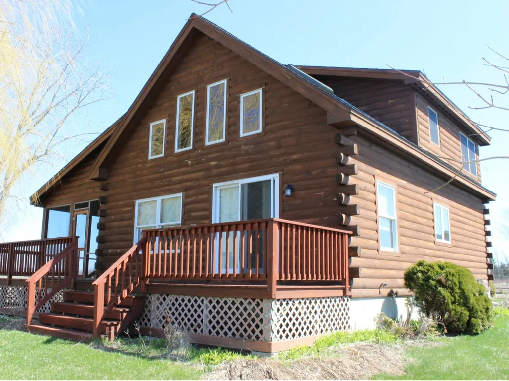 2733 West Shore Road Alburgh VT 05440