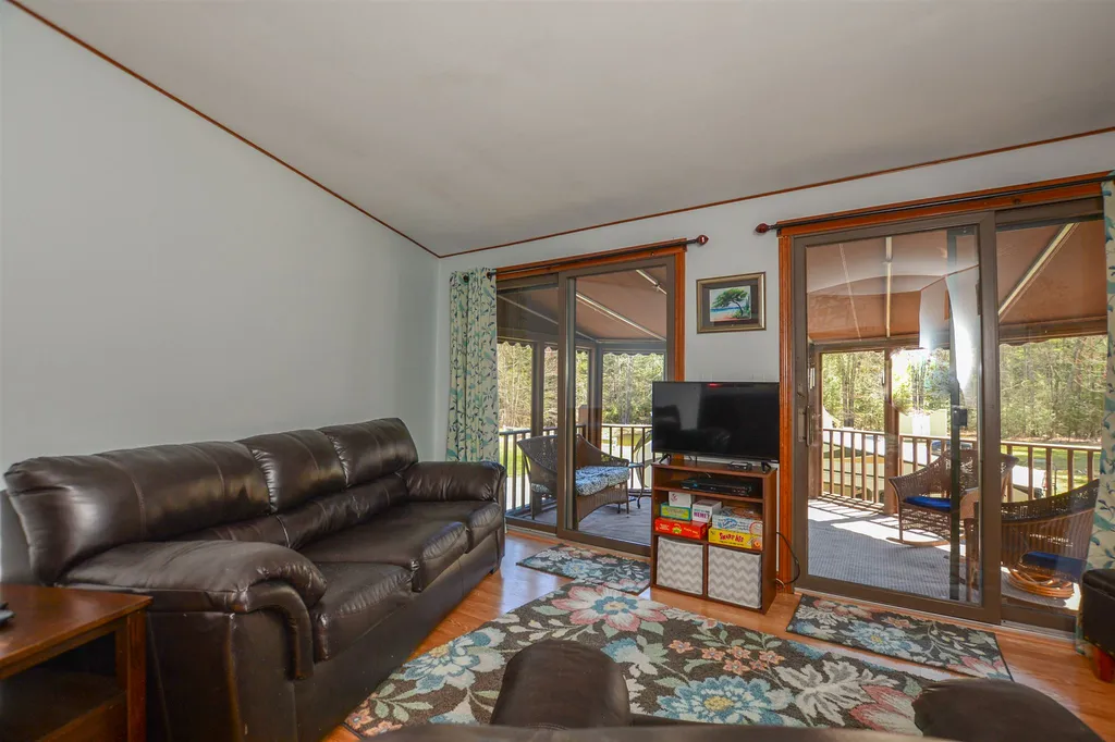 22 Strafford Road Rochester NH 03867