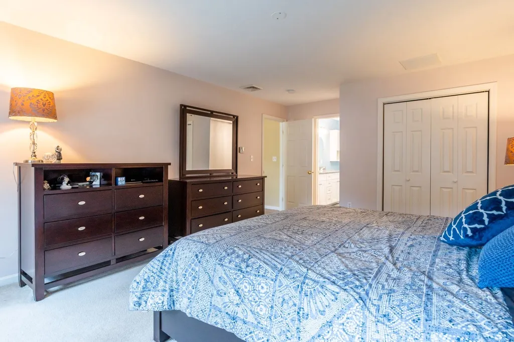 7 Rimmon Court Merrimack NH 03054